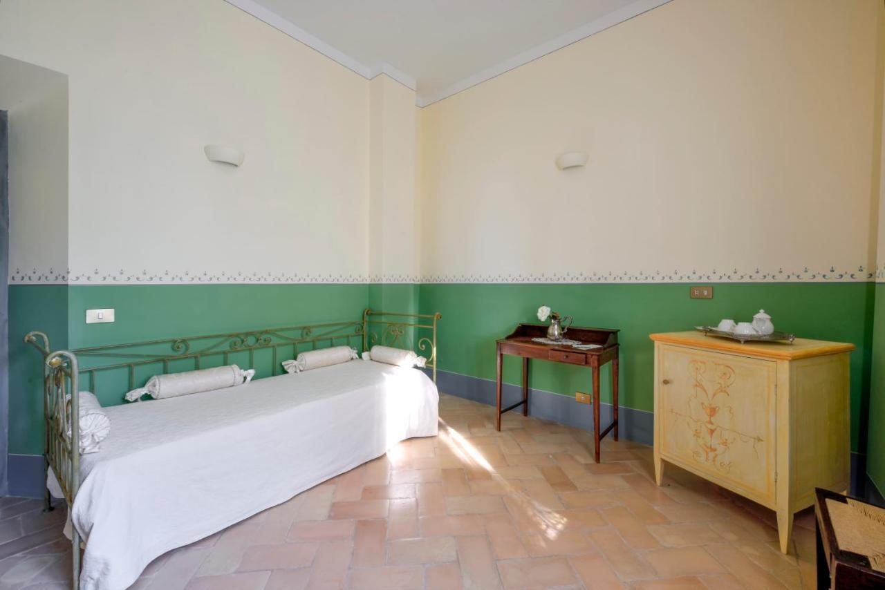 Villa Collepere Country House Мателіка Екстер'єр фото