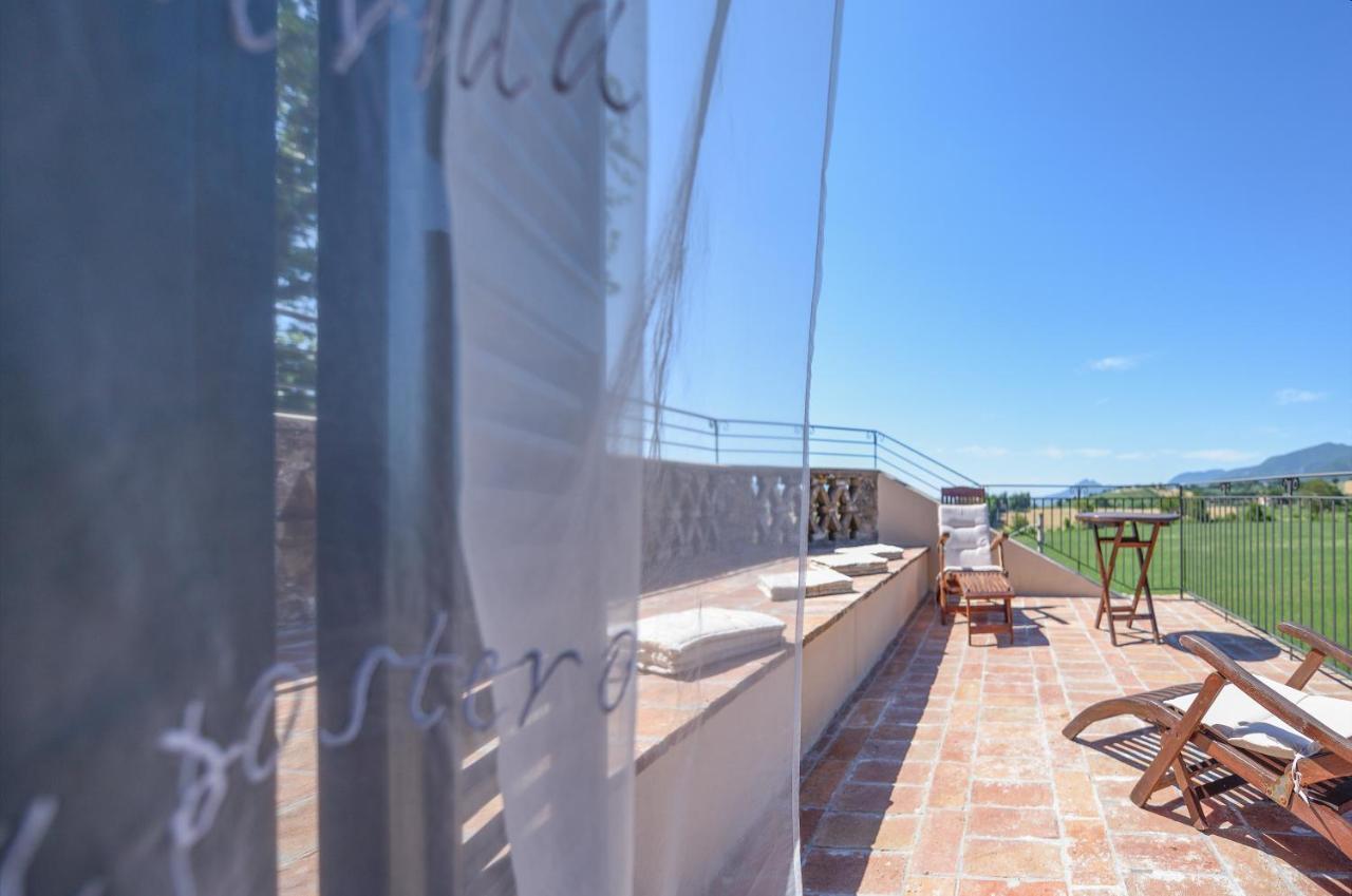 Villa Collepere Country House Мателіка Екстер'єр фото