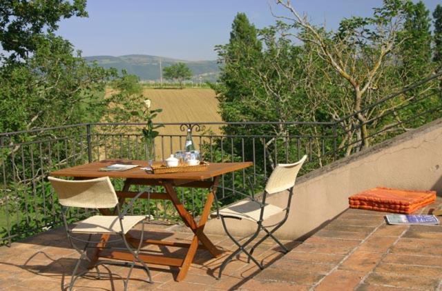 Villa Collepere Country House Мателіка Екстер'єр фото